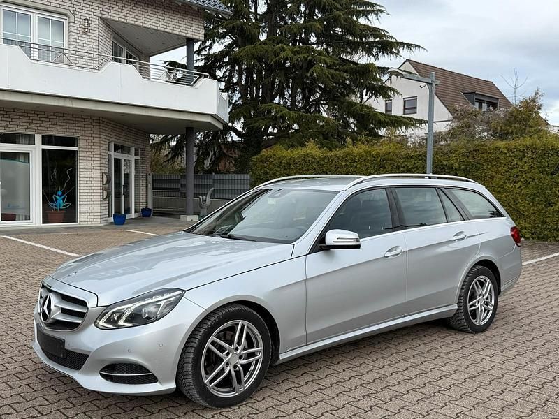 Gebraucht Mercedes 200 136 PS (100 kW) 2015 Silber Kombi