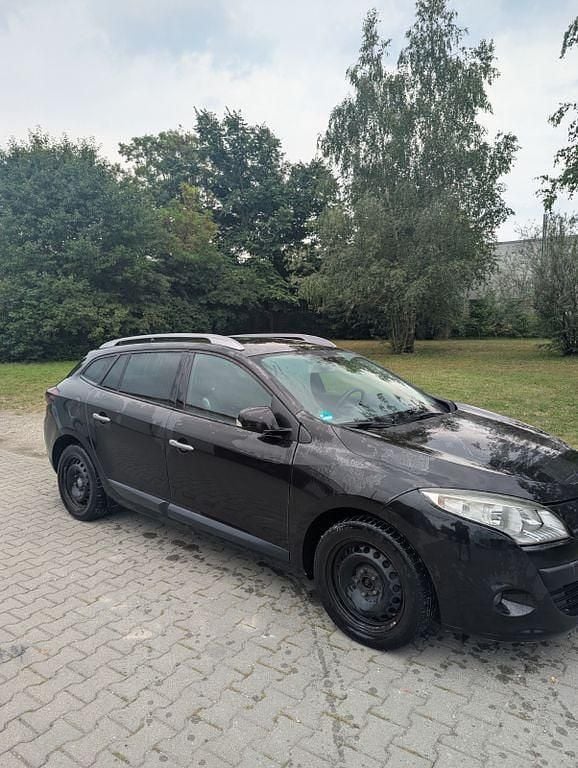 Schwarz Gebraucht 2010 Renault Mégane III Limousine | 4.600 € (Fairer Preis) - Bild 1/4