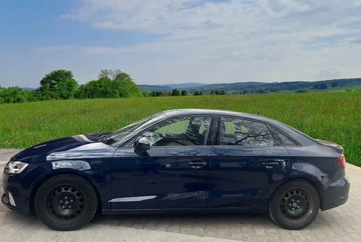 Gebraucht Audi A3 Sport 150 PS (110 kW) 2018 Blau Limousine