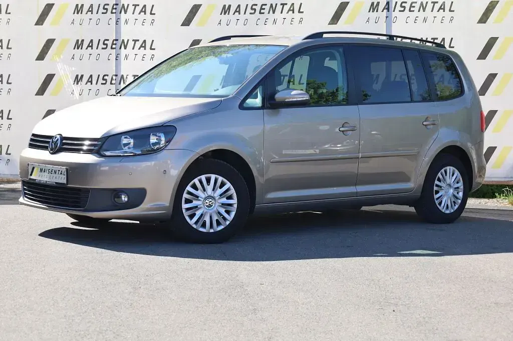 Gebraucht VW Touran Comfortline 105 PS (77 kW) 2014 Beige Van / Kleinbus