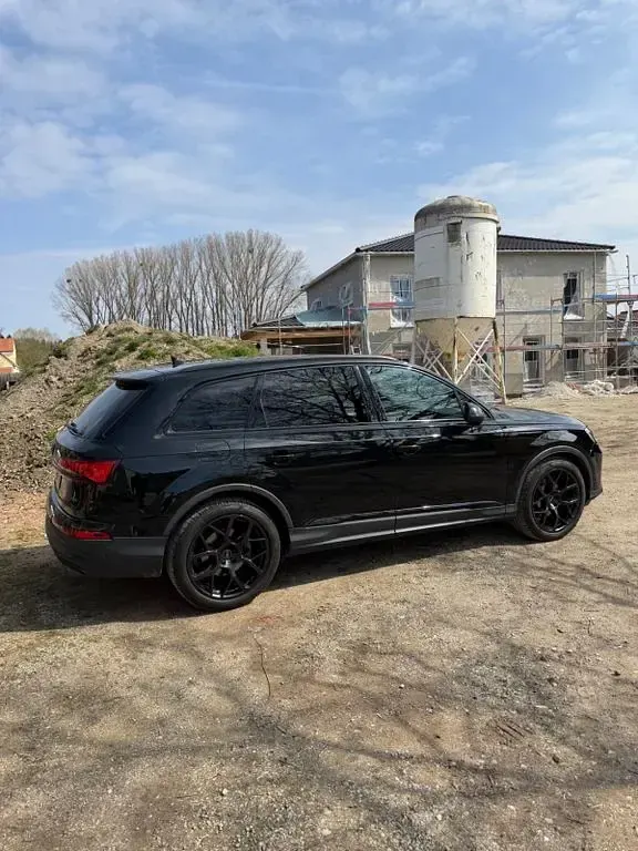 Gebraucht Audi Q7 S-Line 231 PS (169 kW) 2025 Schwarz SUV
