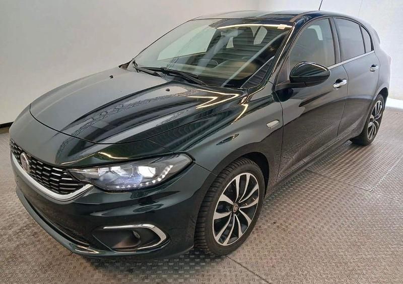 Grün Gebraucht 2019 Fiat Tipo Lounge Limousine | 12.999 € (Fairer Preis) - Bild 1/4