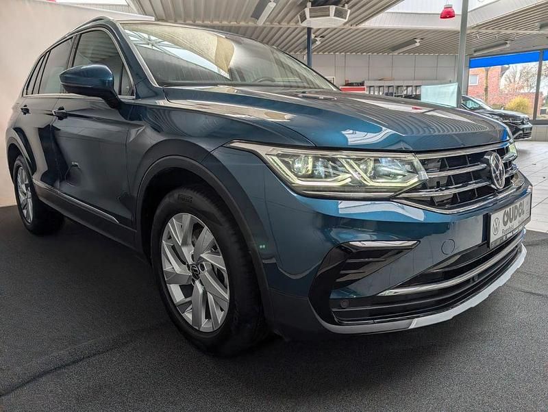 Gebraucht VW Tiguan Elegance 150 PS (110 kW) 2022 Blau SUV