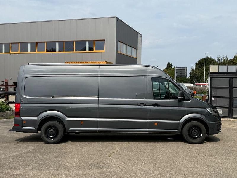 Gebraucht VW Crafter 177 PS (130 kW) 2023 Indiumgrau Van
