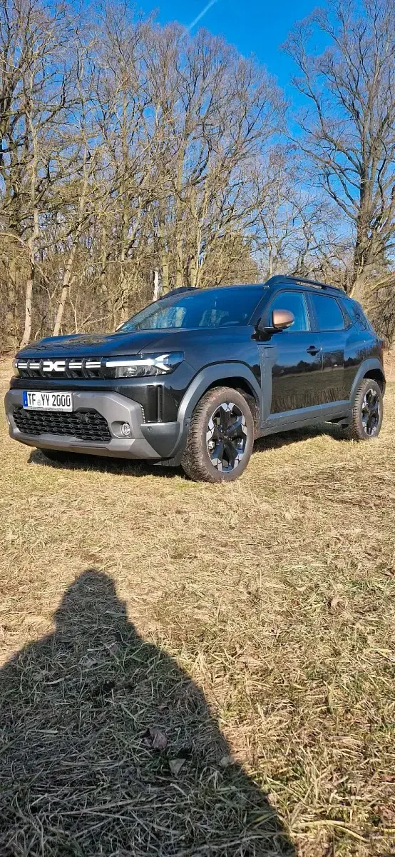 Second-hand Dacia Duster Extreme 140 CP (102 kW) 2024 Negru SUV