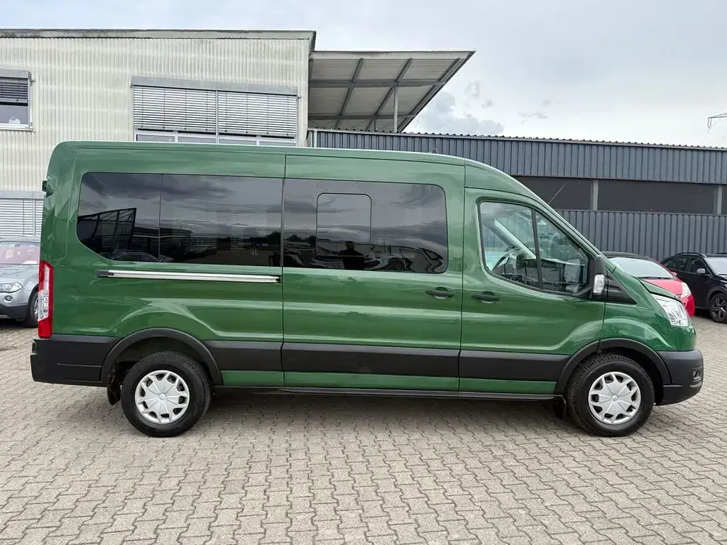 Gebraucht Ford Transit Trend 170 PS (125 kW) 2020 Grün Kombi