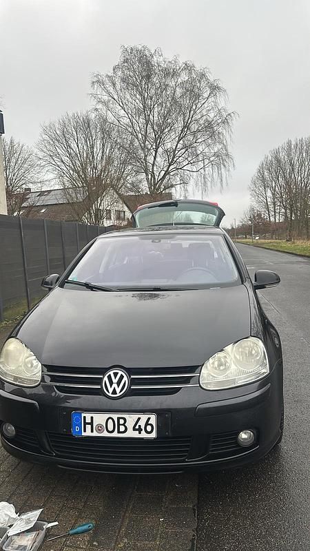 Schwarz Gebraucht 2005 VW Golf V Limousine | 3.100 € (Fairer Preis) - Bild 1/4