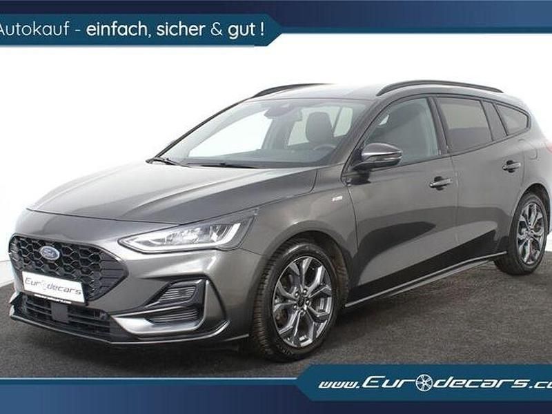 Grau Gebraucht 2023 Ford Focus ST-Line Kombi | 19.600 € (Fairer Preis) - Bild 1/4
