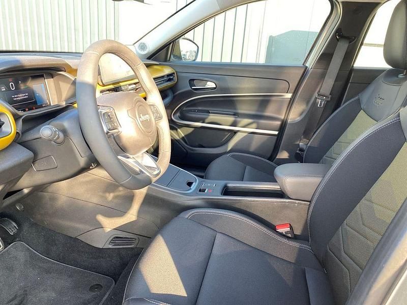 Gebraucht Jeep Avenger EV Summit 114 kW (156 PS) 2024 Grau SUV