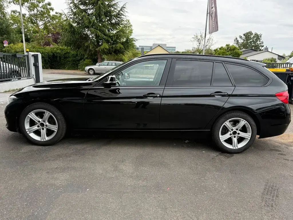 Gebraucht BMW 318 Advantage 150 PS (110 kW) 2017 Schwarz Kombi