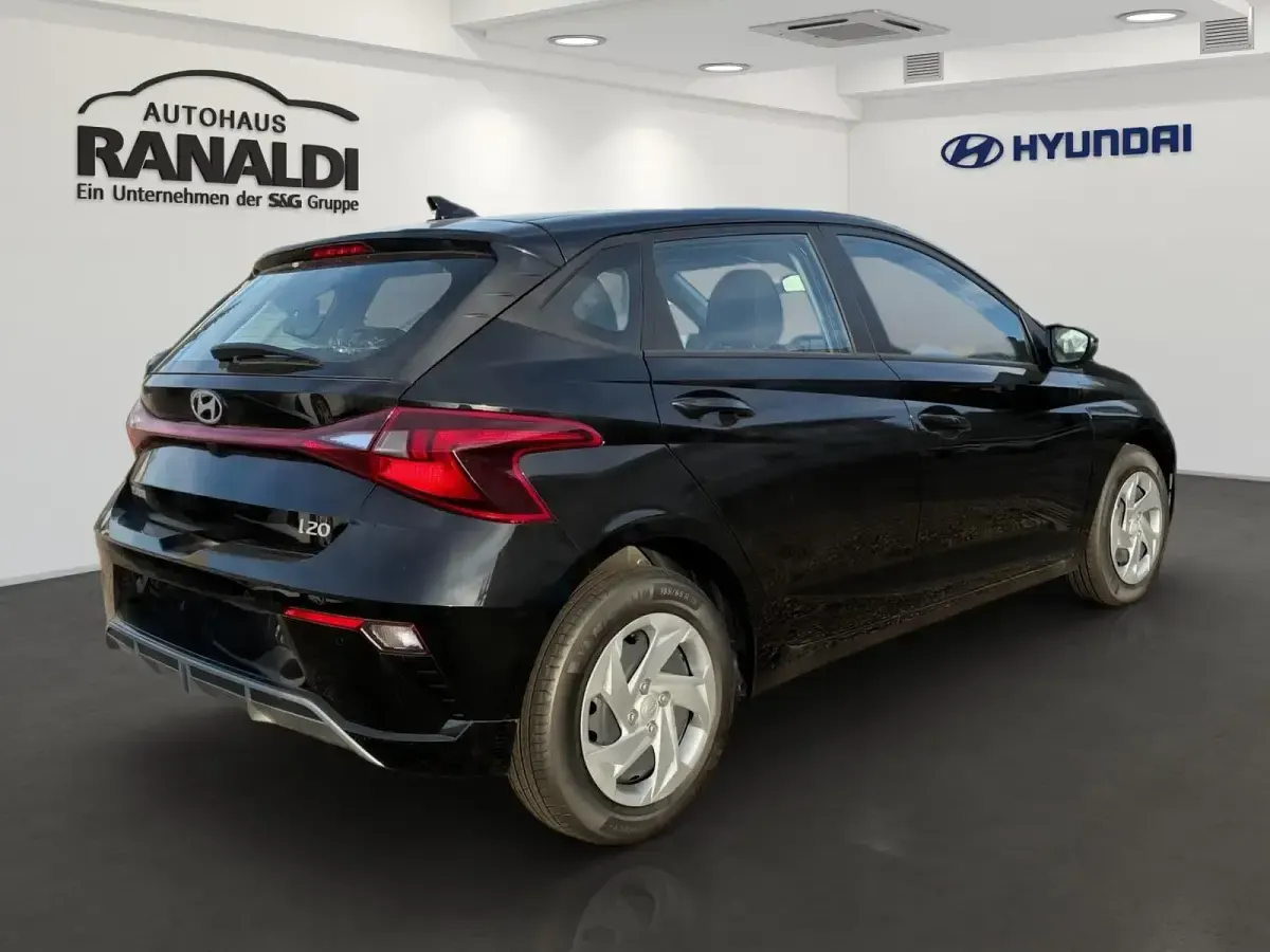Nowe Hyundai i20 Select 101 KM (74 kW) 2025 Czarny Hatchback