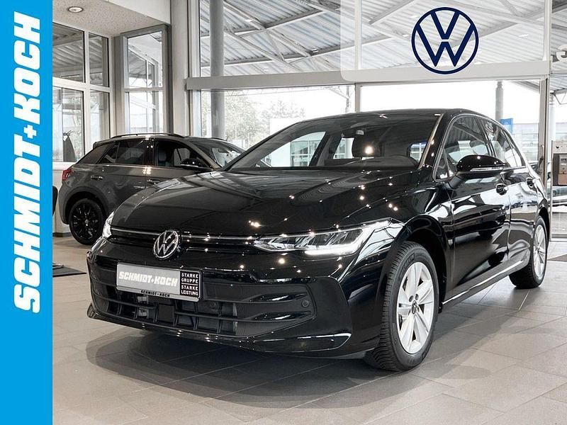 Schwarz Gebraucht 2024 VW Golf VIII Life Limousine | 31.990 € (Teuer) - Bild 1/4