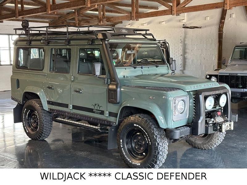 Gebraucht Land Rover Defender SE 122 PS (89 kW) 2012 Grün SUV