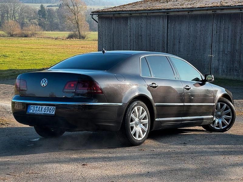Gebraucht VW Phaeton R 239 PS (175 kW) 2011 Braun Limousine