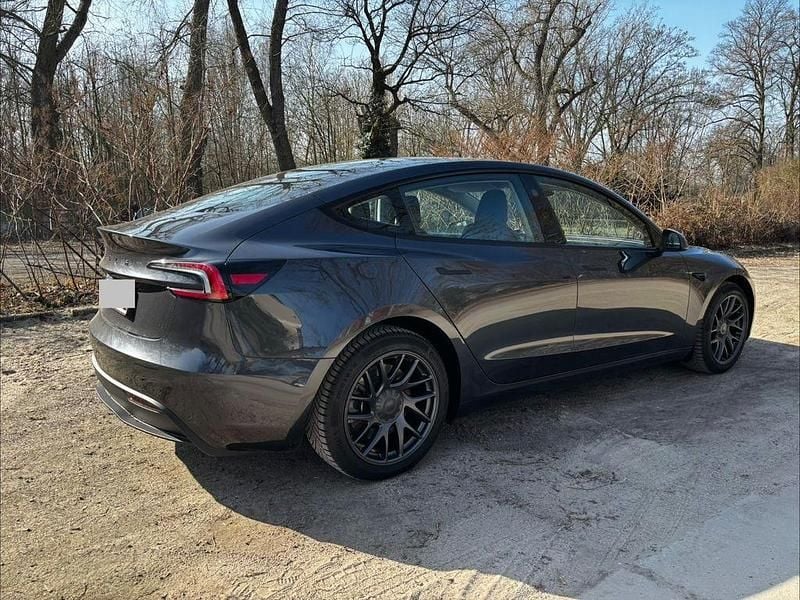 Gebraucht Tesla Model 3 Long Range AWD 366 kW (498 PS) 2025 Grau Limousine