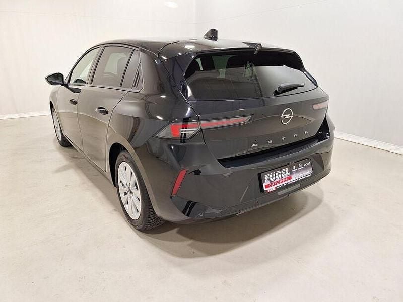 Gebraucht Opel Astra Elegance 131 PS (96 kW) 2023 Lackierung schwarz perla nera/typ aussenverkleidung metallic perlmutt Limousine