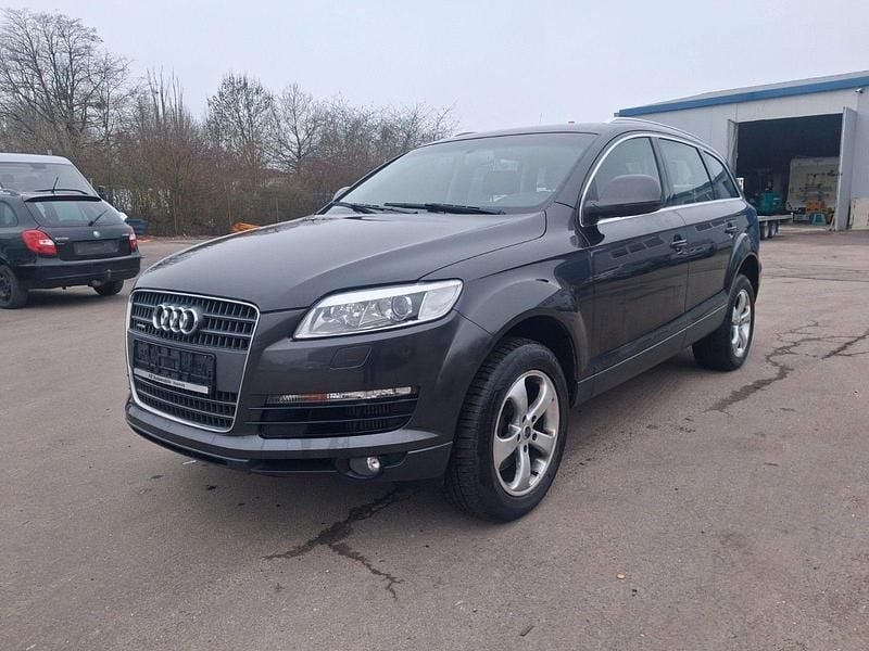 Grau Gebraucht 2006 Audi Q7 Advanced SUV | 6.200 € (Superpreis) - Bild 1/4