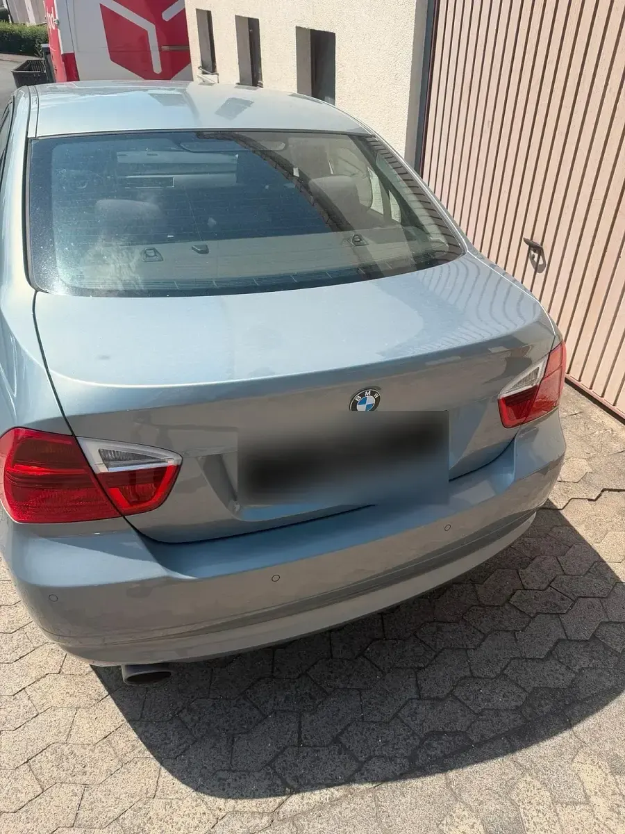 Gebraucht BMW 318 2008 Grau Limousine