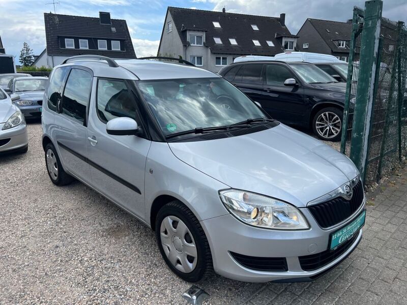 Brilliantsilber metallic Gebraucht 2013 Skoda Roomster Plus Edition Kombi | 3.999 € (Superpreis) - Bild 1/4