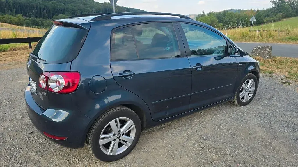 Gebraucht VW Golf Plus Cross Match 105 PS (77 kW) 2012 Blau Van / Kleinbus