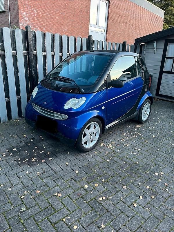Blau Gebraucht 2002 Smart ForTwo Coupé Cabrio | 950 € (Superpreis) - Bild 1/4