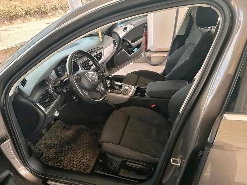 Gebraucht Audi A6 Comfort 176 PS (129 kW) 2013 Grau Kombi