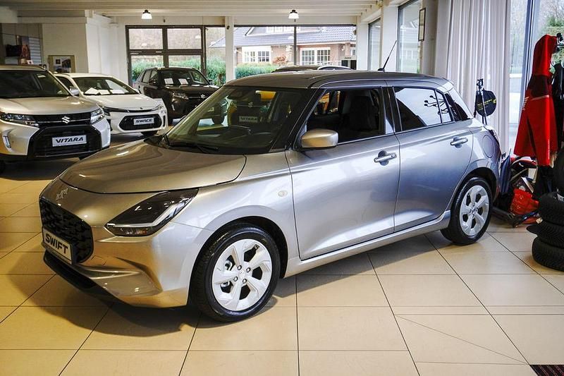 Neu Suzuki Swift Comfort 83 PS (61 kW) 2025 Silber Limousine