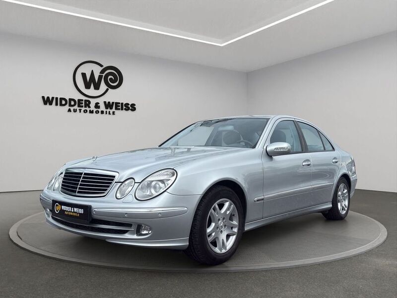 Iridiumsilber metalliclack Gebraucht 2006 Mercedes E200 Avantgarde Limousine | 8.990 € (Fairer Preis) - Bild 1/4