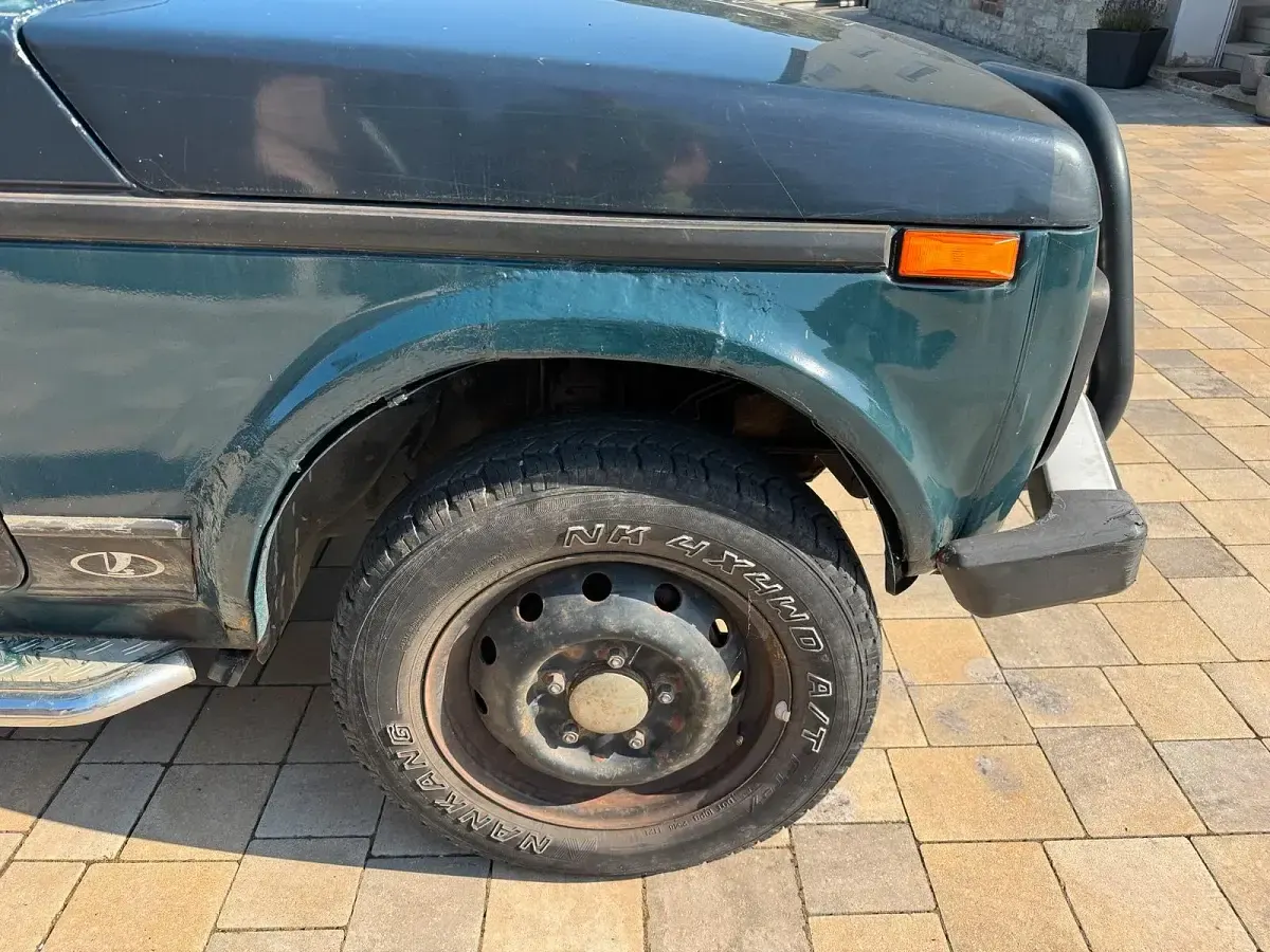 Gebraucht Lada niva 81 PS (59 kW) 2012 Grün SUV
