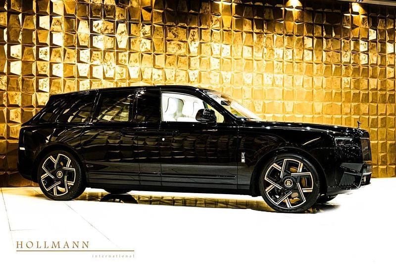 Neu Rolls Royce Cullinan 571 PS (419 kW) 2026 Schwarz SUV