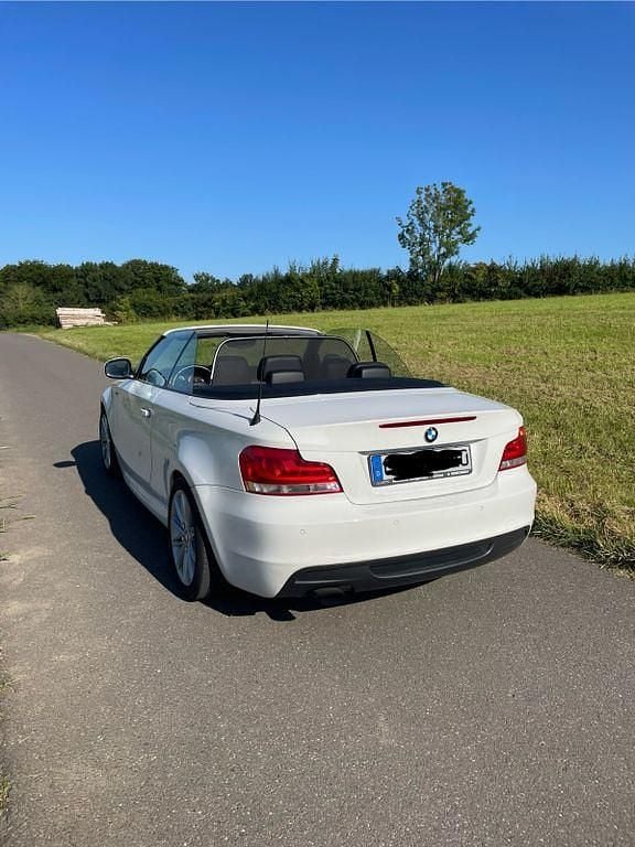 Gebraucht BMW 120 Cabriolet M Sport 170 PS (125 kW) 2012 Weiß Cabrio