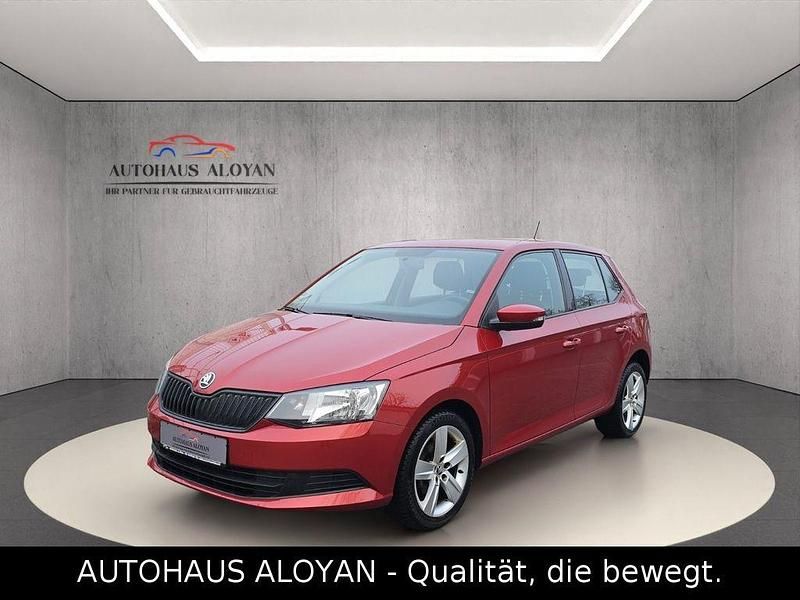 Gebraucht Skoda Fabia Cool Edition 60 PS (44 kW) 2016 Rot Limousine