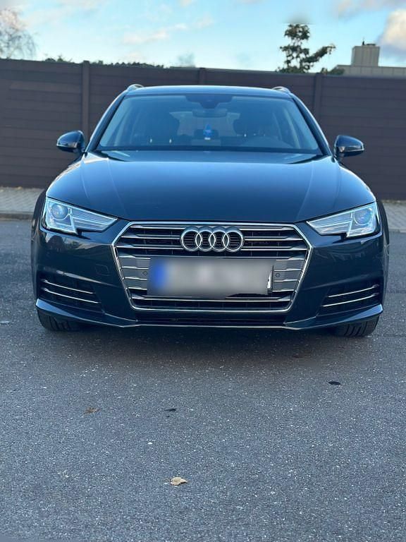Gebraucht Audi A4 190 PS (139 kW) 2016 Grau Kombi