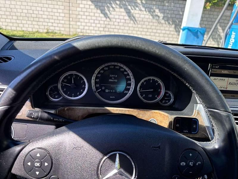 Gebraucht Mercedes E250 Elegance 204 PS (150 kW) 2010 Limousine