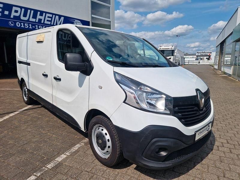 Weiß Gebraucht 2016 Renault Trafic Van | 8.950 € (Fairer Preis) - Bild 1/4