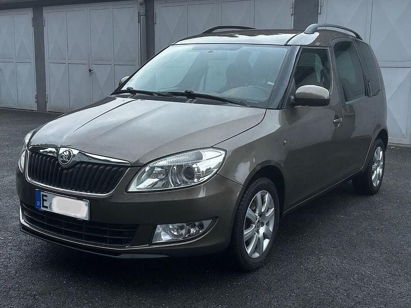 Braun Gebraucht 2014 Skoda Roomster Ambition Van / Kleinbus | 2.950 € (Guter Preis) - Bild 1/4