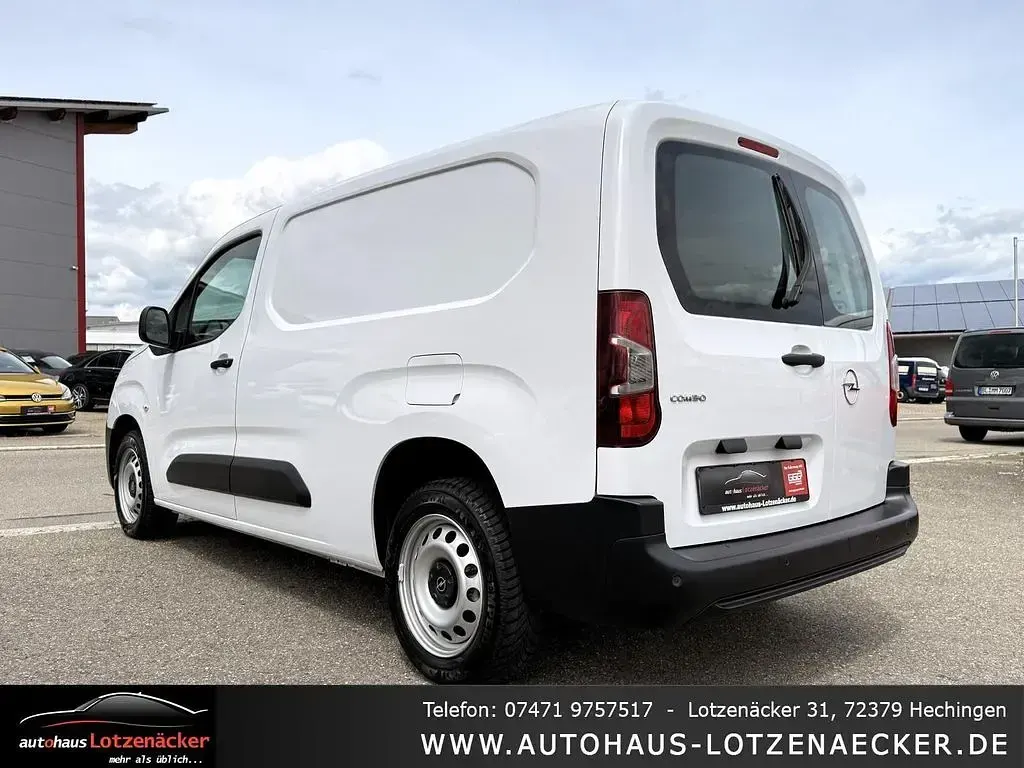 Gebraucht Opel Combo 131 PS (96 kW) 2025 Weiß Van / Kleinbus