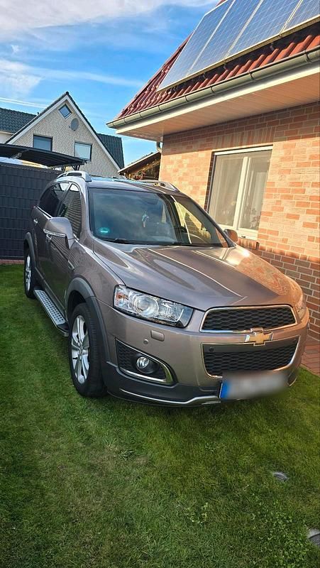 Braun Gebraucht 2013 Chevrolet Captiva SUV | 8.500 € (Teuer) - Bild 1/4
