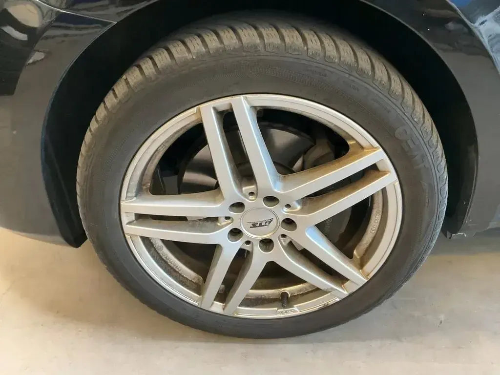 Gebraucht Mercedes E250 190 PS (139 kW) 2019 Schwarz Van / Kleinbus