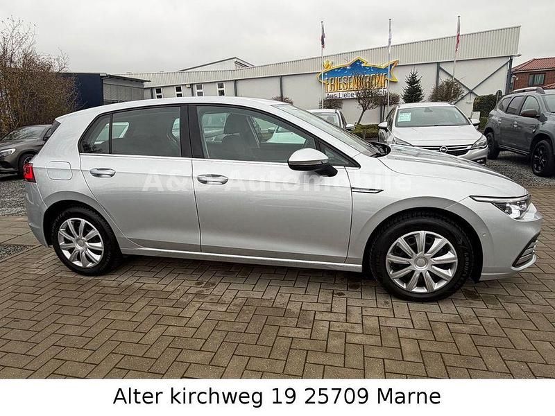 Gebraucht VW Golf VIII Style 150 PS (110 kW) 2020 Silber Limousine