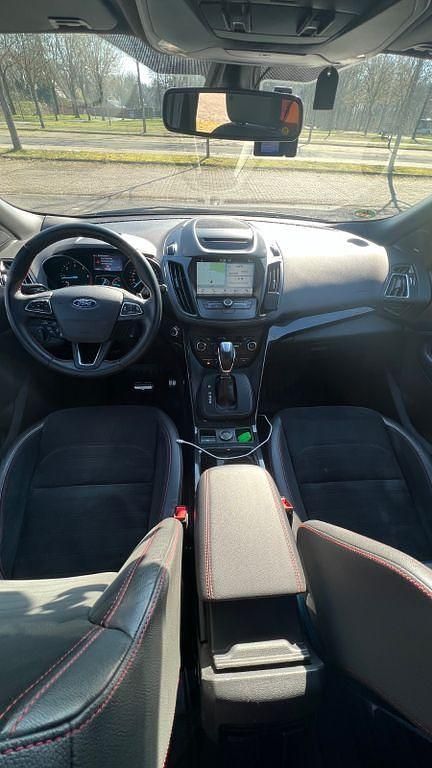 Gebraucht Ford Kuga ST-Line 150 PS (110 kW) 2018 Grün SUV