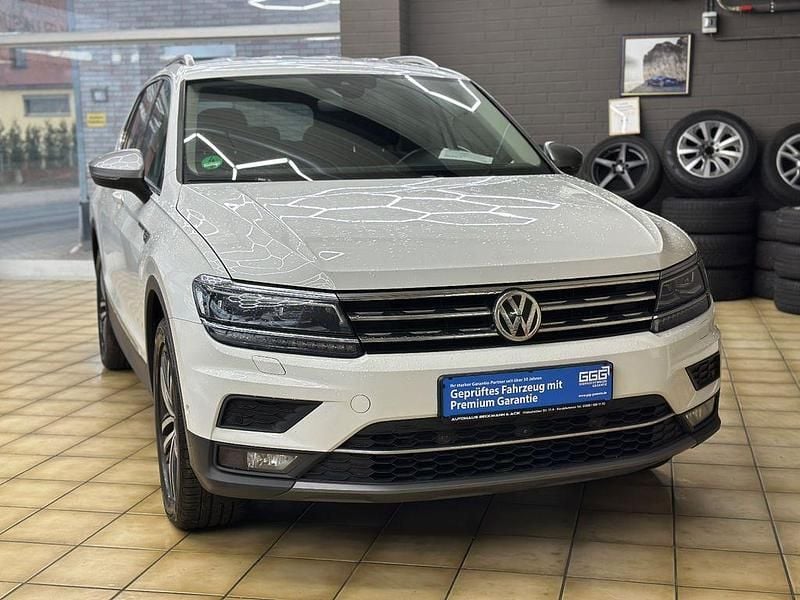 Gebraucht VW Tiguan Allspace Highline 239 PS (175 kW) 2019 Pure white SUV