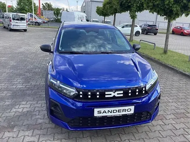 Neu Dacia Sandero Essentiel 67 PS (49 kW) 2026 Blau grau Limousine