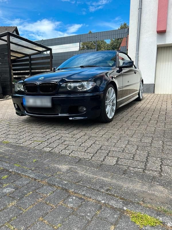 Schwarz Gebraucht 2003 BMW 325 Cabriolet M Sport Cabrio | 9.490 € (Fairer Preis) - Bild 1/4
