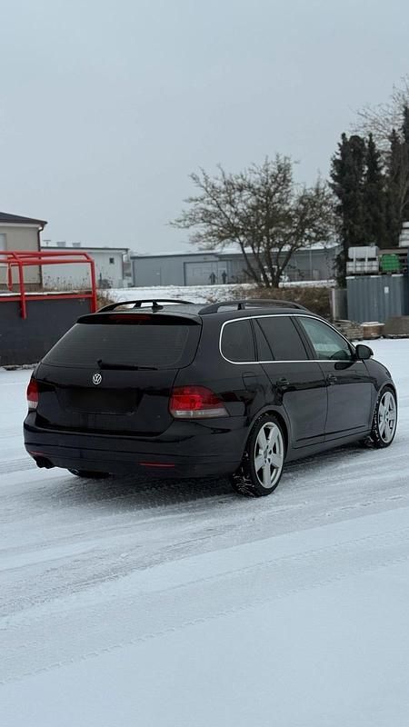 Gebraucht VW Golf VI 140 PS (102 kW) 2011 Schwarz Kleinwagen