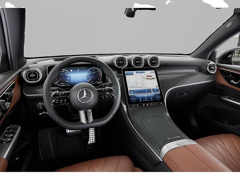 Gebraucht Mercedes GLC450 367 PS (269 kW) 2024 Weiß Coupé