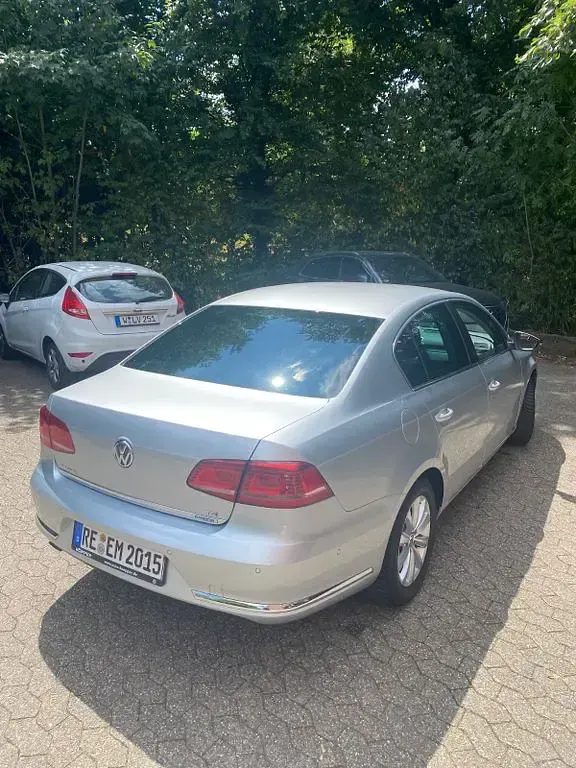 Gebraucht VW Passat 125 PS (91 kW) 2015 Silber Limousine
