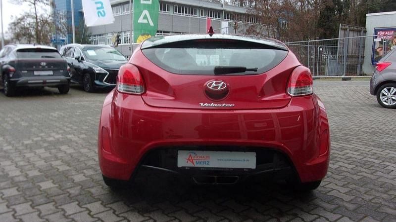 Gebraucht Hyundai Veloster Style 140 PS (102 kW) 2012 Rot