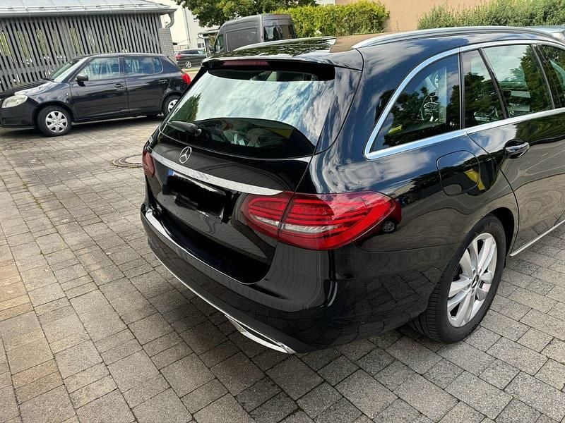 Gebraucht Mercedes C200 184 PS (135 kW) 2019 Schwarz Kombi