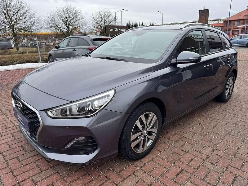 Gebraucht Hyundai i30 Trend 140 PS (102 kW) 2020 Micron grey Kombi